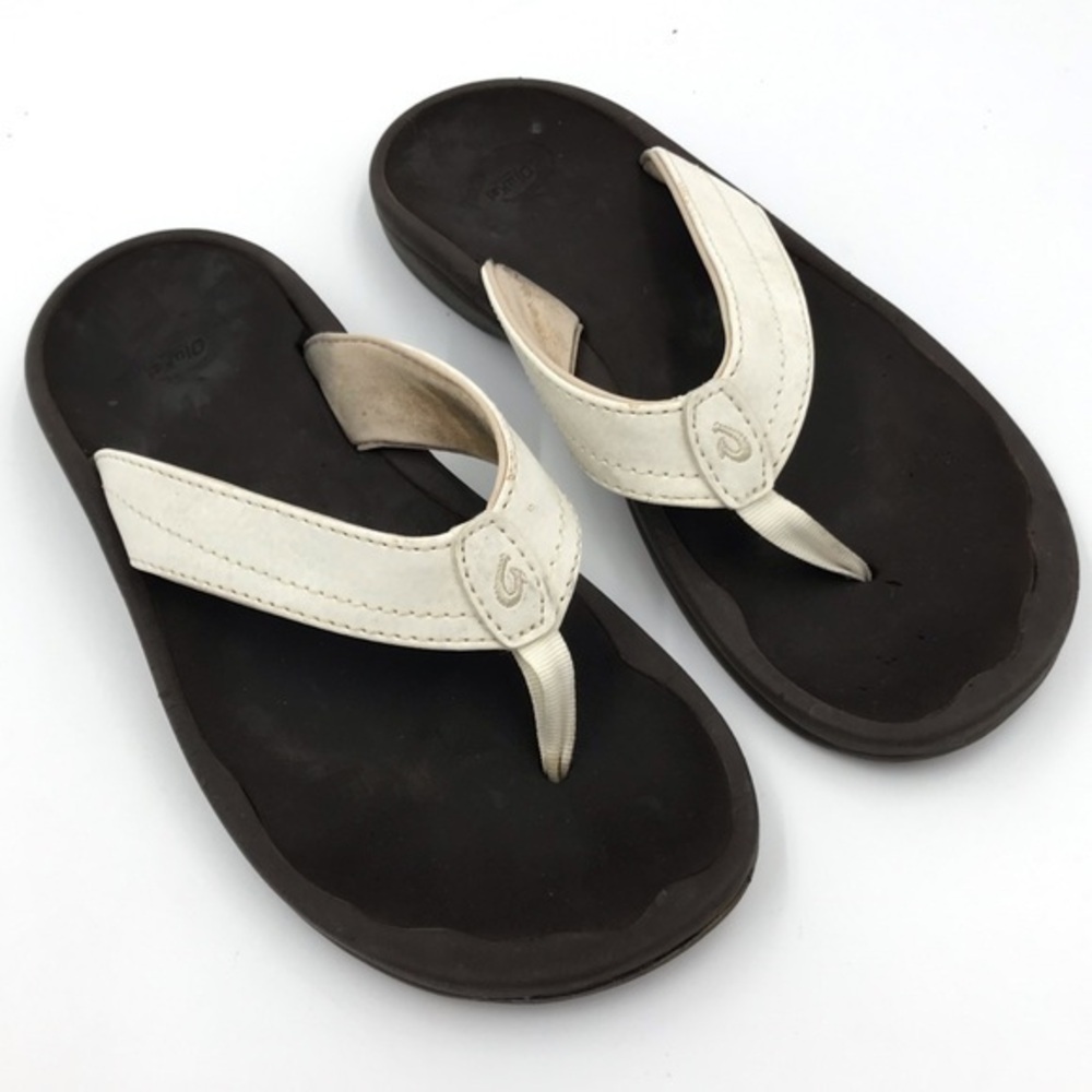 Olukai Ohana White Classic Flip Flops Size 5 FLAWED